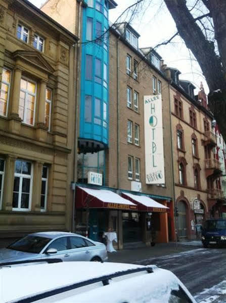 Allee Hotel Karlsruhe Exterior foto